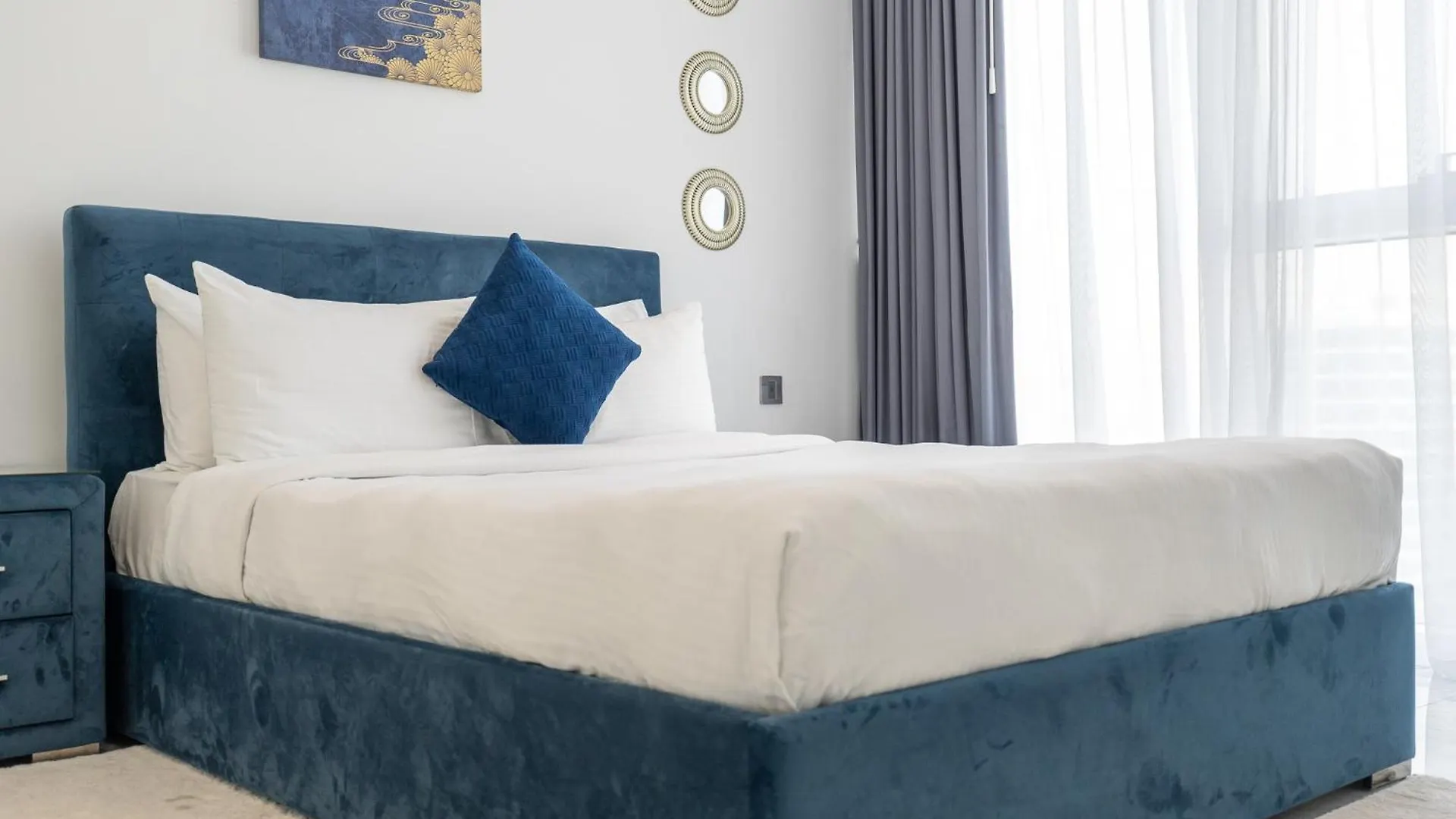 Chic 1Bedroom Apartment Perfect Blend Of Style And Comfort Dubai